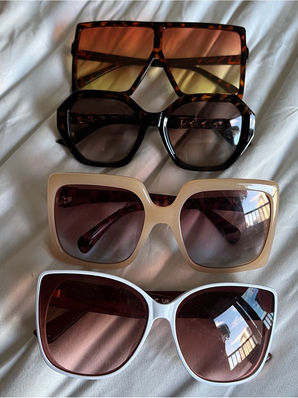 Stylish Oversized Women’s Sunglasses - Brown, Black, Beige, White